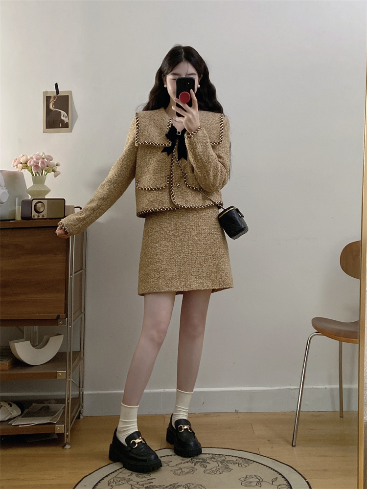 Gingerbread Khaki Festive Bow Detail Women's Fashion Set - Image 2