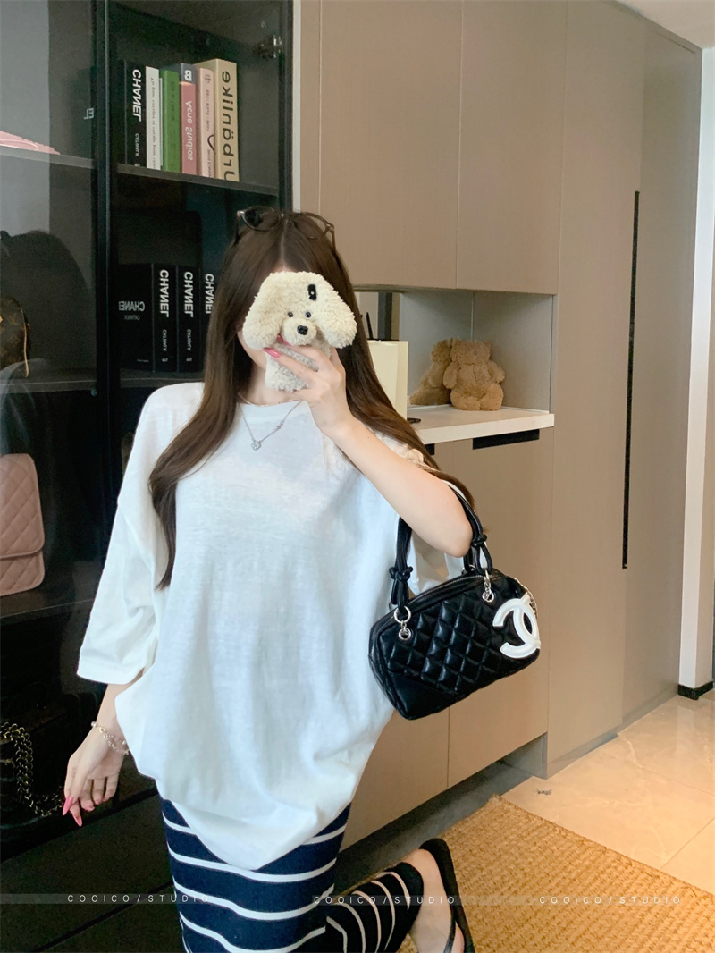 Minimalist Solid Color Loose Short Sleeve Cotton T-Shirt for Women - Image 2