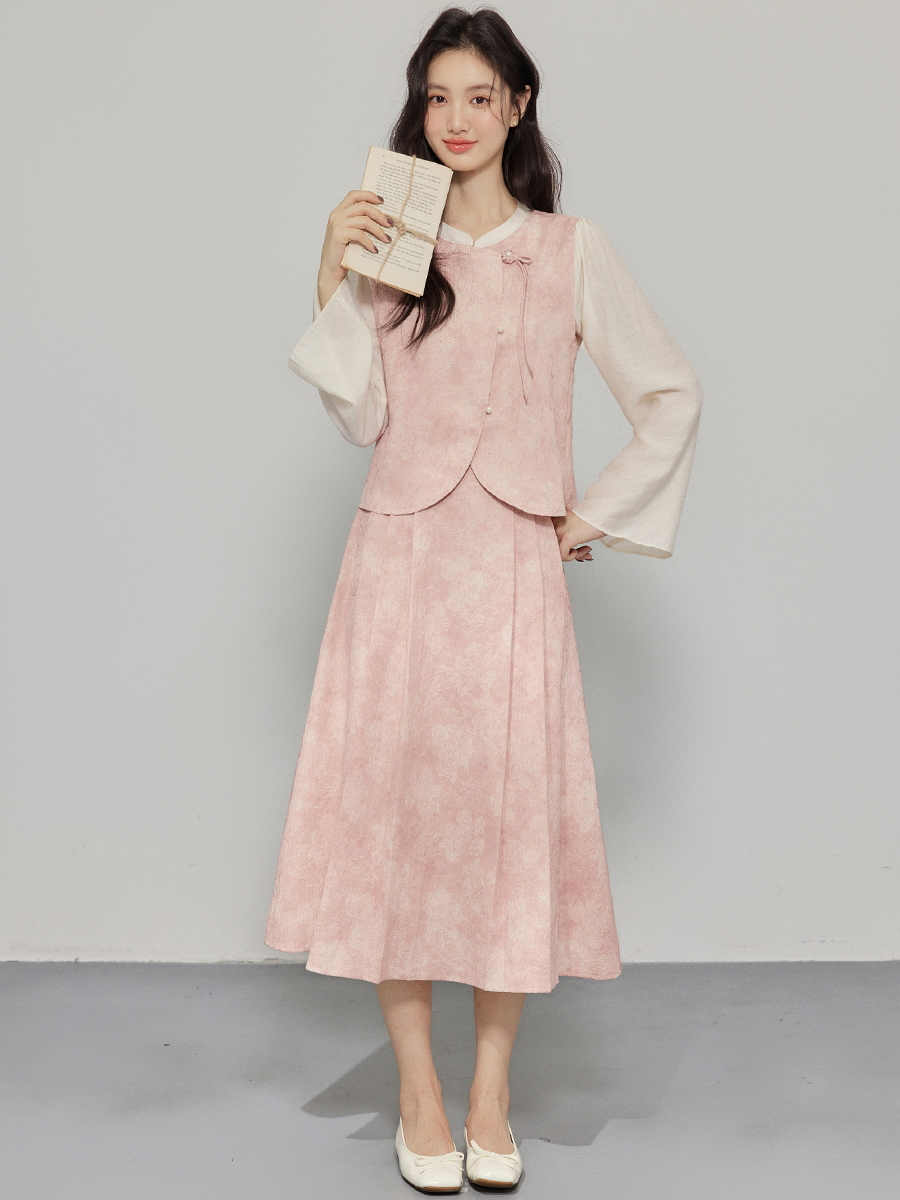New Chinese Style Two-Piece Dress Set with Frog Button Top and Pleated Skirt for Women