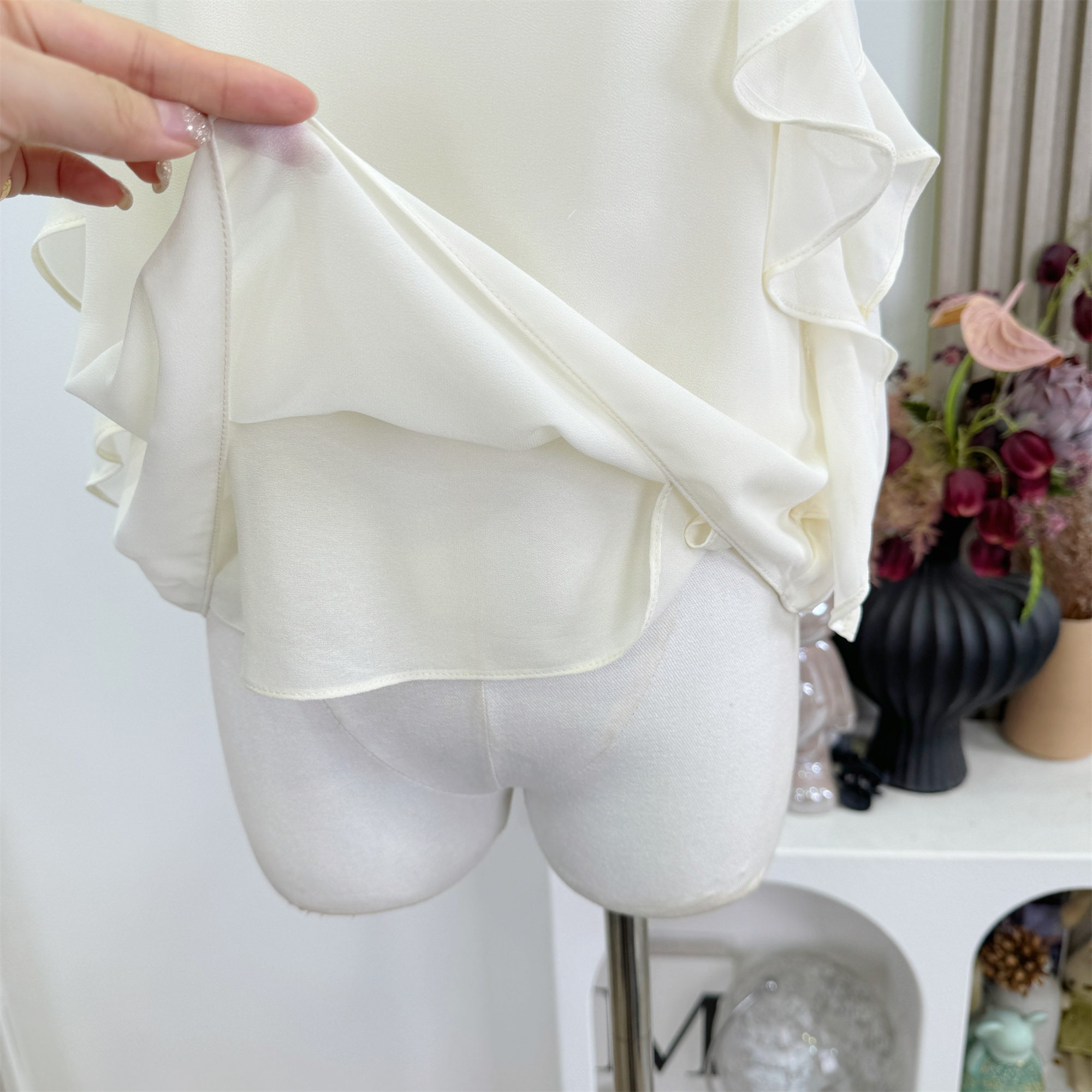 Beige Sheer Sleeveless Halter Chiffon Top with Ruffles - Image 3