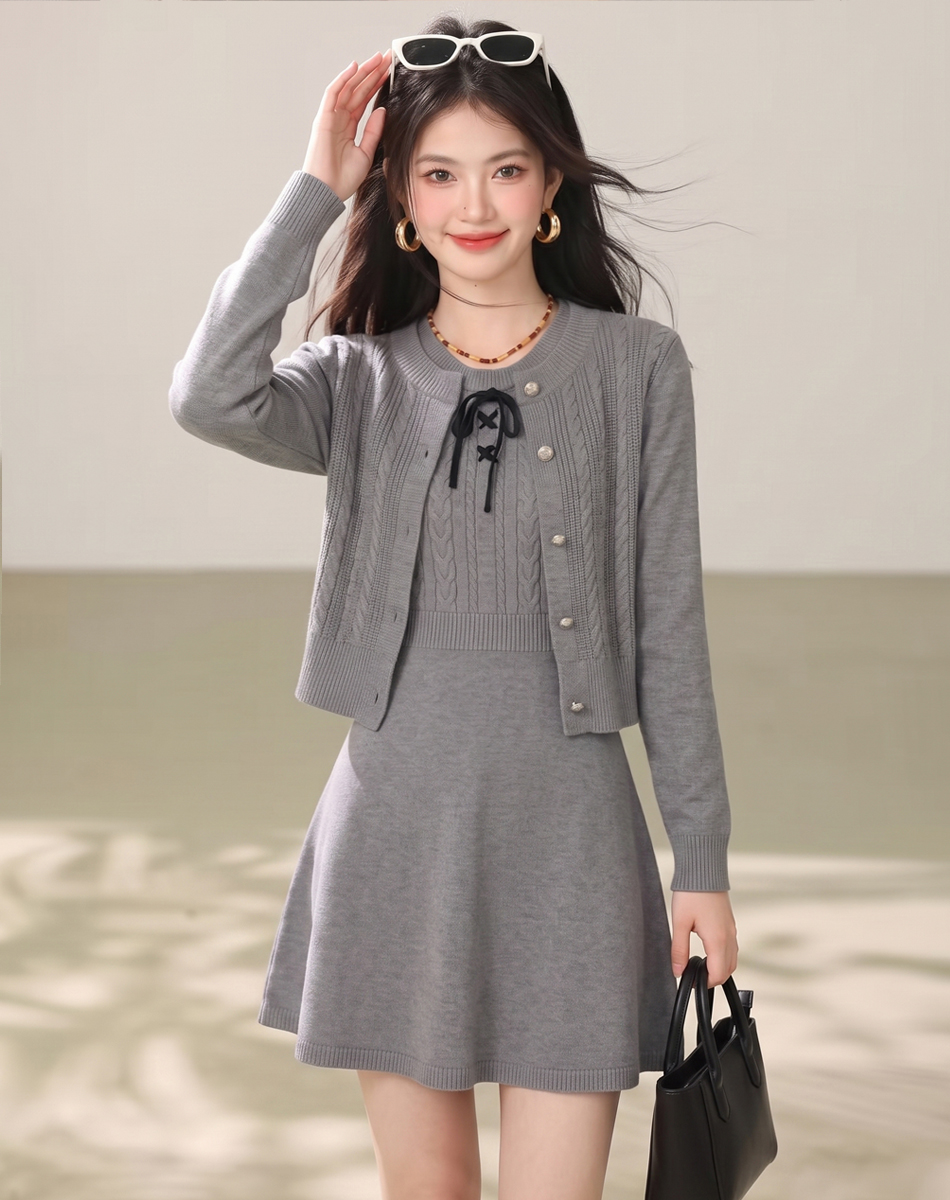 Korean Style Slimming Gray Cable Knit Dress 2026 Fall Lace Layered Two-Piece Women's Dress - Image 3