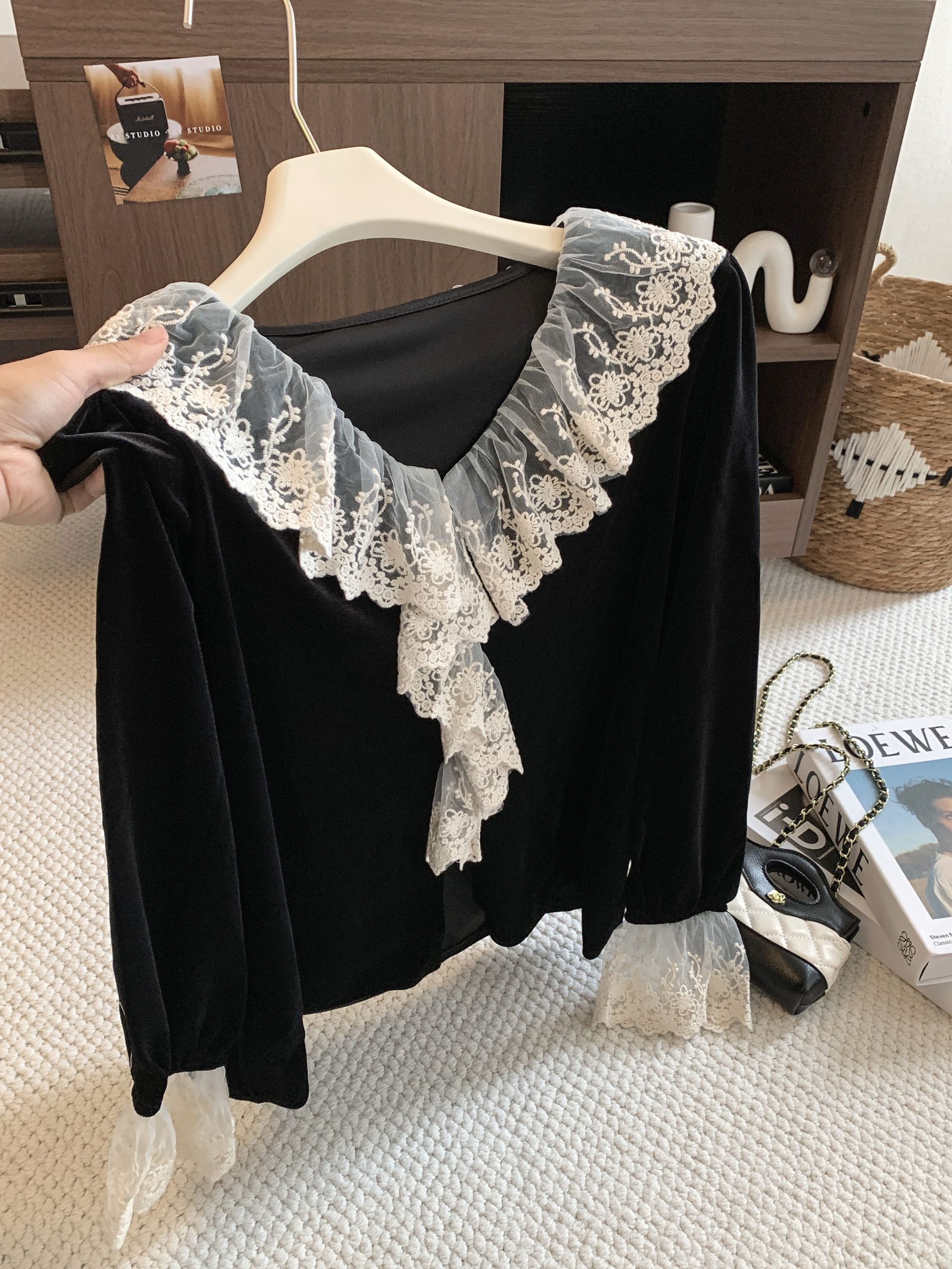 French Hepburn Style Black Velvet Shirt for Women Autumn Winter Elegant High-End Top - Style ba5313
