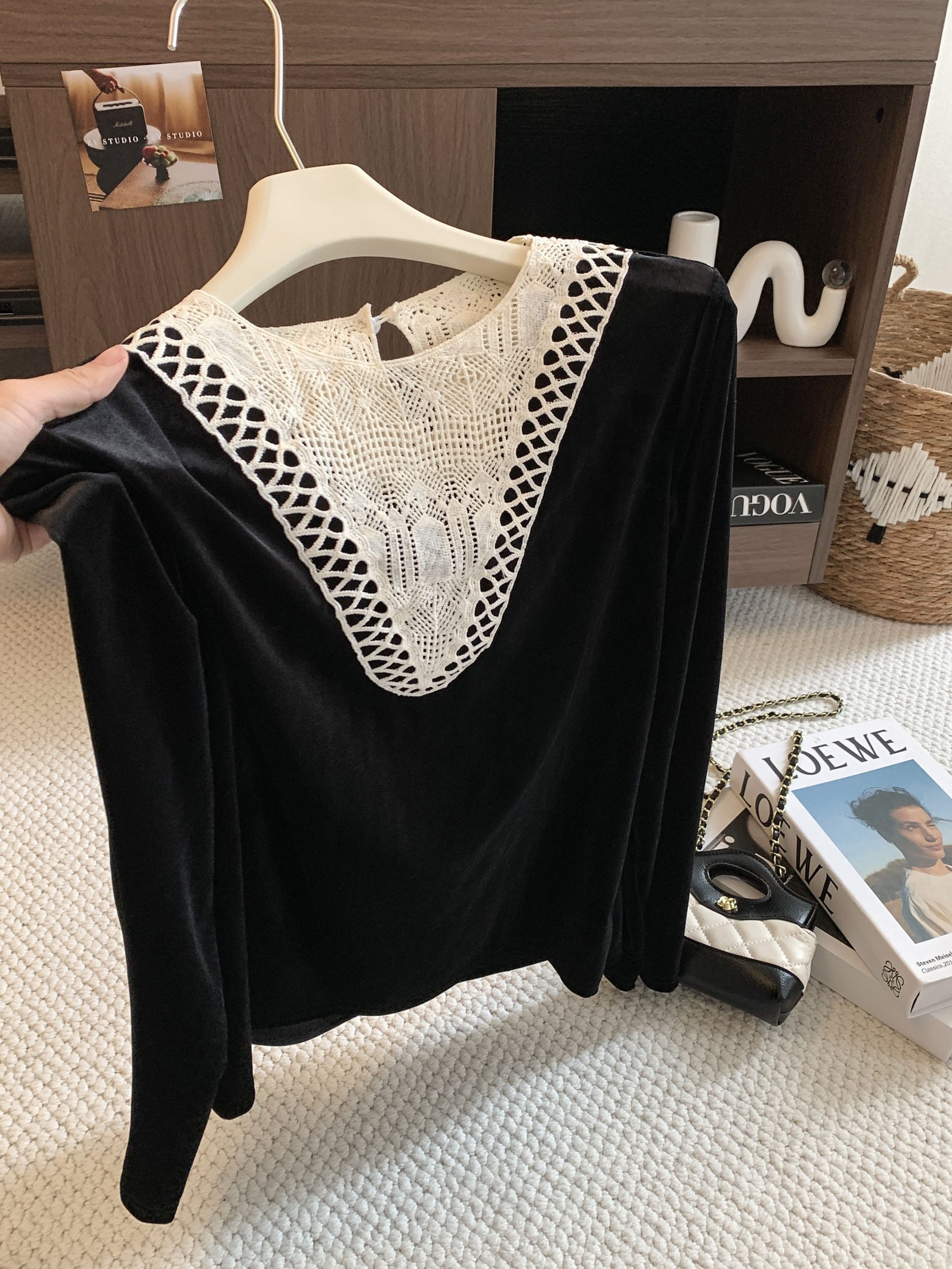 French Hepburn Style Black Velvet Shirt for Women Autumn Winter Elegant High-End Top - Style 70907b